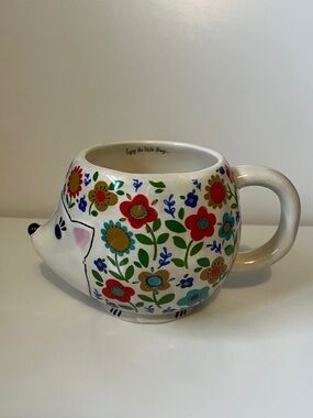 Natural Life Harriet the Hedgehog Enjoy the Little Things Floral Ceramic Mug